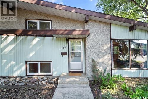 2521 Taylor Street E, Saskatoon, SK - Outdoor