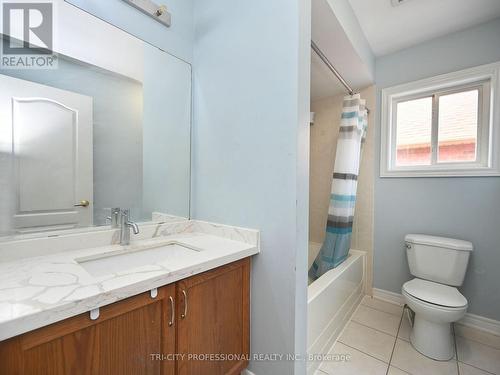 112 Stoneylake Avenue, Brampton, ON - Indoor Photo Showing Bathroom