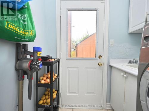 112 Stoneylake Avenue, Brampton (Southgate), ON - Indoor Photo Showing Laundry Room