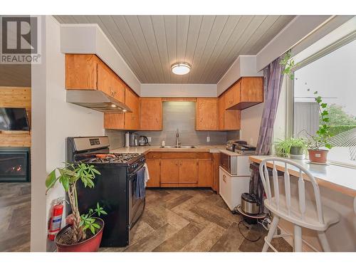 126 Riverdale Drive, Enderby, BC - Indoor Photo Showing Kitchen With Double Sink