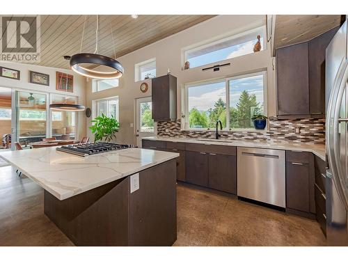 126 Riverdale Drive, Enderby, BC - Indoor Photo Showing Kitchen With Upgraded Kitchen