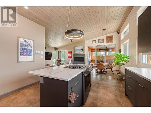 126 Riverdale Drive, Enderby, BC - Indoor Photo Showing Kitchen