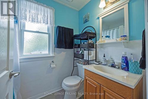 179 Forest Avenue, St. Thomas, ON - Indoor Photo Showing Bathroom