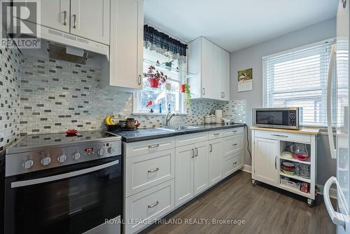 179 Forest Avenue, St. Thomas, ON - Indoor Photo Showing Kitchen