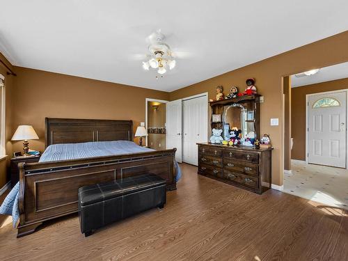 5120 Steffens Rd, Merritt, BC - Indoor Photo Showing Bedroom