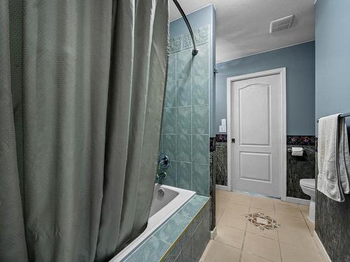 5120 Steffens Rd, Merritt, BC - Indoor Photo Showing Bathroom