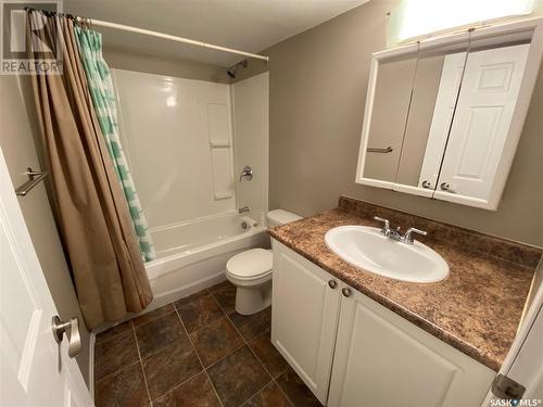 1321 Edward Avenue, Saskatoon, SK - Indoor Photo Showing Bathroom