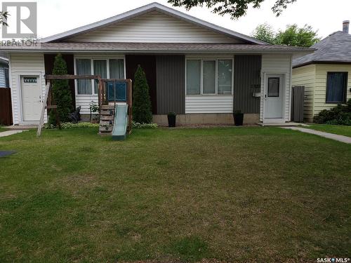 1321 Edward Avenue, Saskatoon, SK - Outdoor