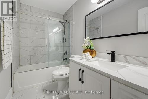 30 - 900 Central Park Drive, Brampton, ON - Indoor Photo Showing Bathroom