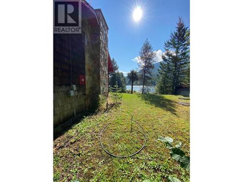 8712 Beach  Street, Balfour, BC - Outdoor