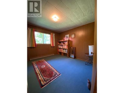 8712 Beach  Street, Balfour, BC - Indoor Photo Showing Other Room