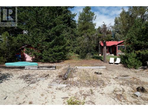 8712 Beach  Street, Balfour, BC - Outdoor