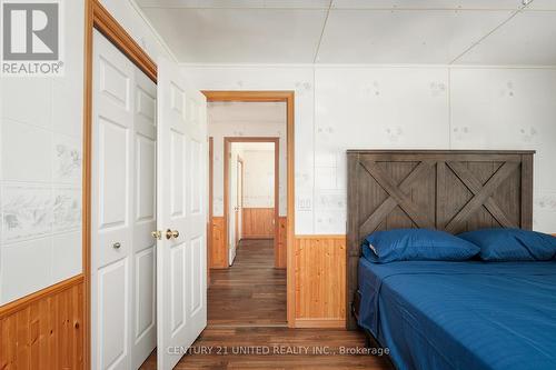 93 Otter Road, Curve Lake First Nation 35 (Curve Lake First Nation), ON - Indoor Photo Showing Bedroom