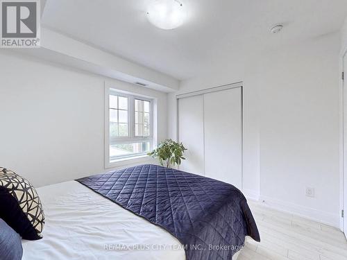 2218 - 481 Rupert Avenue, Whitchurch-Stouffville, ON - Indoor Photo Showing Bedroom