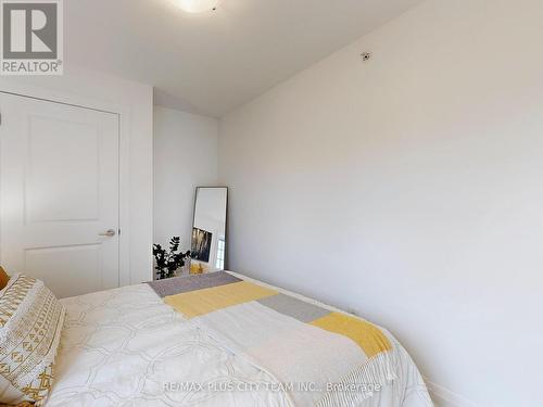 2218 - 481 Rupert Avenue, Whitchurch-Stouffville, ON - Indoor Photo Showing Bedroom