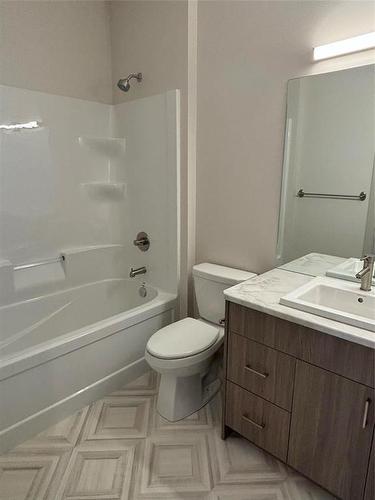 45 Fieldstone Crescent, Brandon, MB - Indoor Photo Showing Bathroom