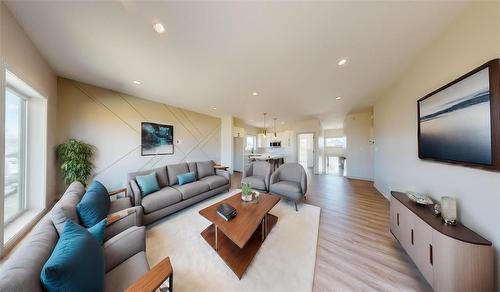 45 Fieldstone Crescent, Brandon, MB - Indoor Photo Showing Living Room