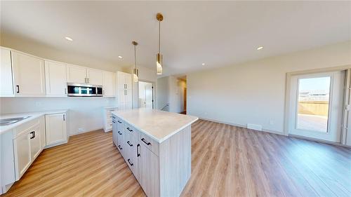 45 Fieldstone Crescent, Brandon, MB - Indoor Photo Showing Kitchen