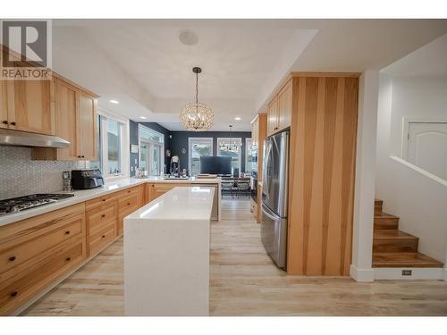 6158 Tie Lake Shore  N Road, Jaffray, BC - Indoor Photo Showing Kitchen