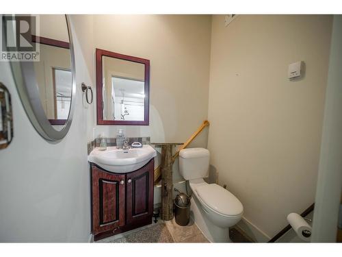 6158 Tie Lake Shore  N Road, Jaffray, BC - Indoor Photo Showing Bathroom