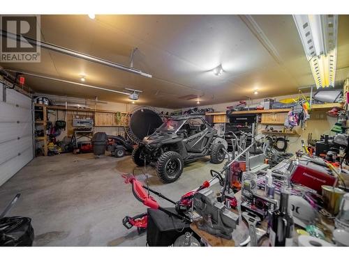 6158 Tie Lake Shore  N Road, Jaffray, BC - Indoor Photo Showing Garage