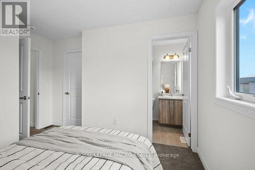 12 Reid Avenue N, Hamilton, ON - Indoor Photo Showing Bedroom