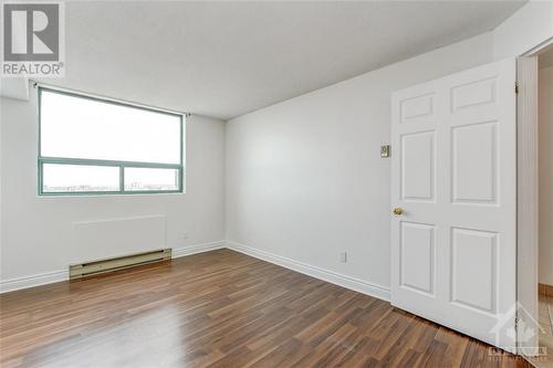 1440 Heron Road Unit#905, Ottawa, ON - Indoor Photo Showing Other Room