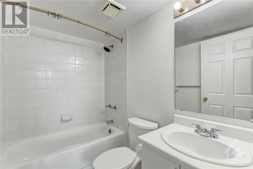 1440 Heron Road Unit#905, Ottawa, ON - Indoor Photo Showing Bathroom