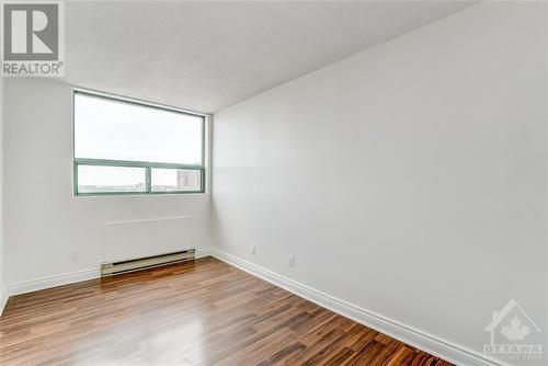 1440 Heron Road Unit#905, Ottawa, ON - Indoor Photo Showing Other Room