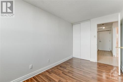 1440 Heron Road Unit#905, Ottawa, ON - Indoor Photo Showing Other Room