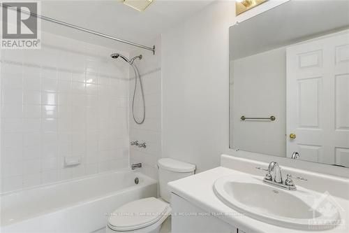 905 - 1440 Heron Road, Ottawa, ON - Indoor Photo Showing Bathroom