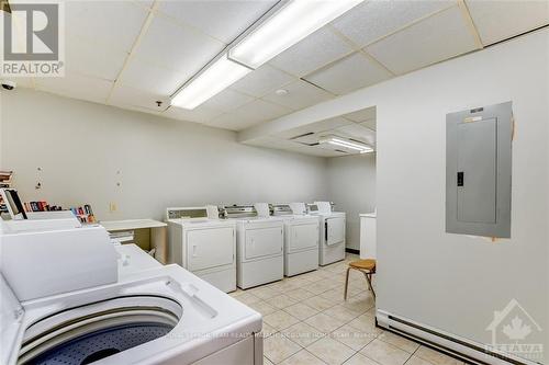 905 - 1440 Heron Road, Ottawa, ON - Indoor Photo Showing Laundry Room