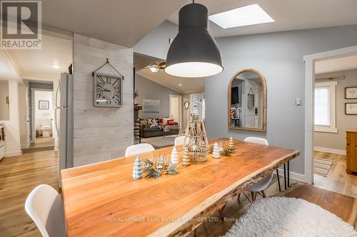 1071 Lawson Road, Tiny, ON - Indoor Photo Showing Dining Room