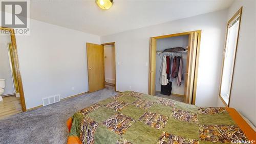 B. Hennes Acreage, Chesterfield Rm No. 261, SK - Indoor Photo Showing Bedroom