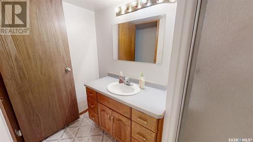 B. Hennes Acreage, Chesterfield Rm No. 261, SK - Indoor Photo Showing Bathroom