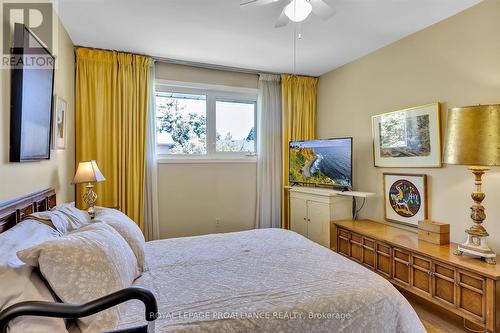 942 Ellesmere Avenue, Peterborough (Northcrest), ON - Indoor Photo Showing Bedroom