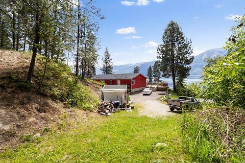 9412 Highway 3A, Kuskanook, BC - Outdoor