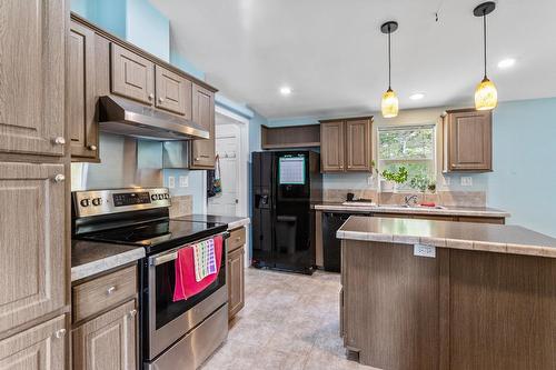 9412 Highway 3A, Kuskanook, BC - Indoor Photo Showing Kitchen With Upgraded Kitchen