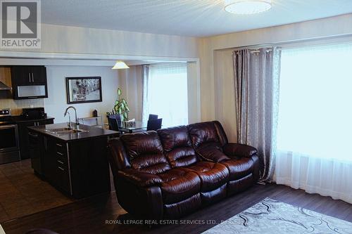 200 English Lane, Brantford, ON - Indoor Photo Showing Kitchen With Double Sink