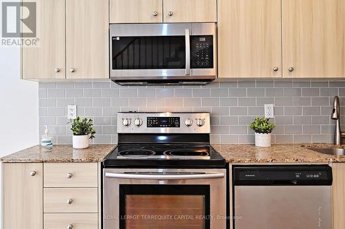 34 - 871 Wilson Avenue, Toronto (Downsview-Roding-Cfb), ON - Indoor Photo Showing Kitchen