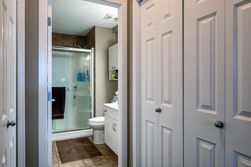 110-778 Rutland Road, Kelowna, BC - Indoor Photo Showing Bathroom