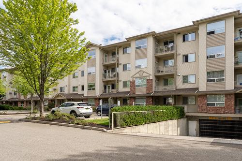 110-778 Rutland Road, Kelowna, BC - Outdoor With Facade