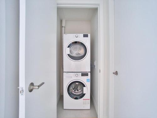 Salle de lavage - 3906-1288 Rue St-Antoine O., Montréal (Ville-Marie), QC - Indoor Photo Showing Laundry Room