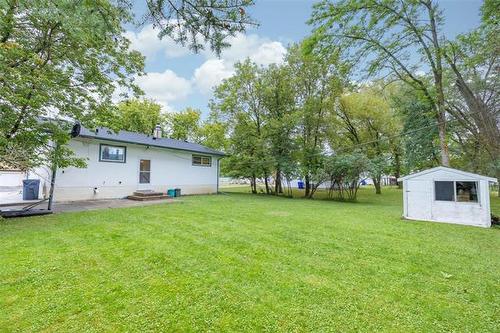 12 Devonshire Ave, Pinawa, MB 