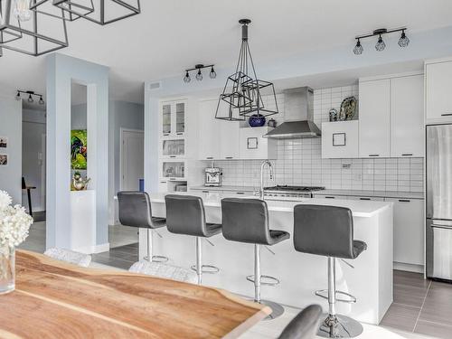 Cuisine - 202-1684 Rue De L'Estran, Lévis (Les Chutes-De-La-Chaudière-Ouest), QC - Indoor Photo Showing Kitchen With Upgraded Kitchen