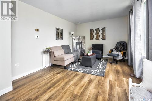 449 19Th Street E, Prince Albert, SK - Indoor Photo Showing Living Room