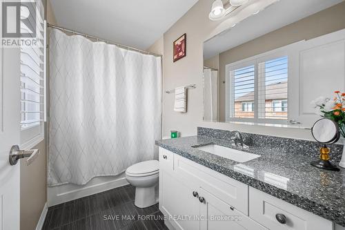 262 Cedric Terrace, Milton (Harrison), ON - Indoor Photo Showing Bathroom