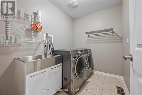 262 Cedric Terrace, Milton (Harrison), ON - Indoor Photo Showing Laundry Room