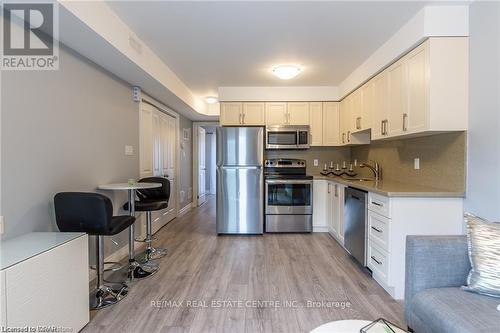 11 - 122 Courtland Avenue E, Kitchener, ON - Indoor Photo Showing Kitchen With Stainless Steel Kitchen