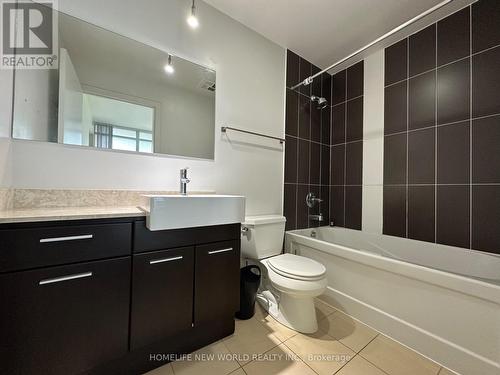 2202 - 770 Bay Street, Toronto, ON - Indoor Photo Showing Bathroom